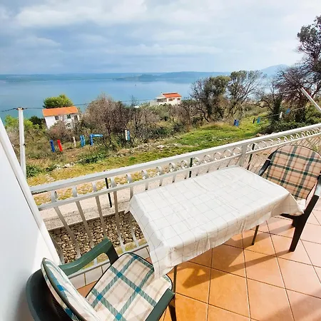 Bay Serenity Apartments - Raslina Exterior photo