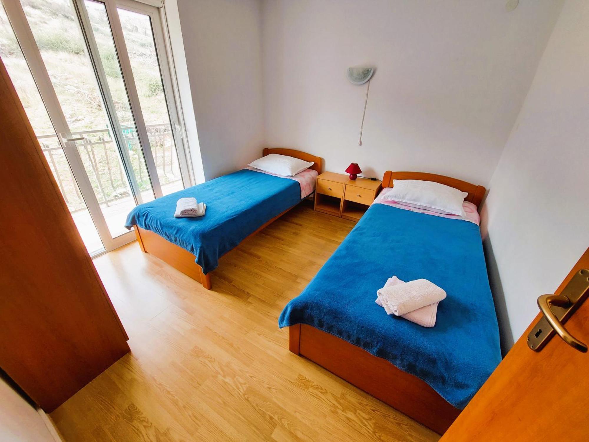 Bay Serenity - Apartment Raslina